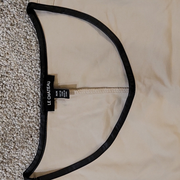 Le Chateau fitted top - Picture 3 of 7